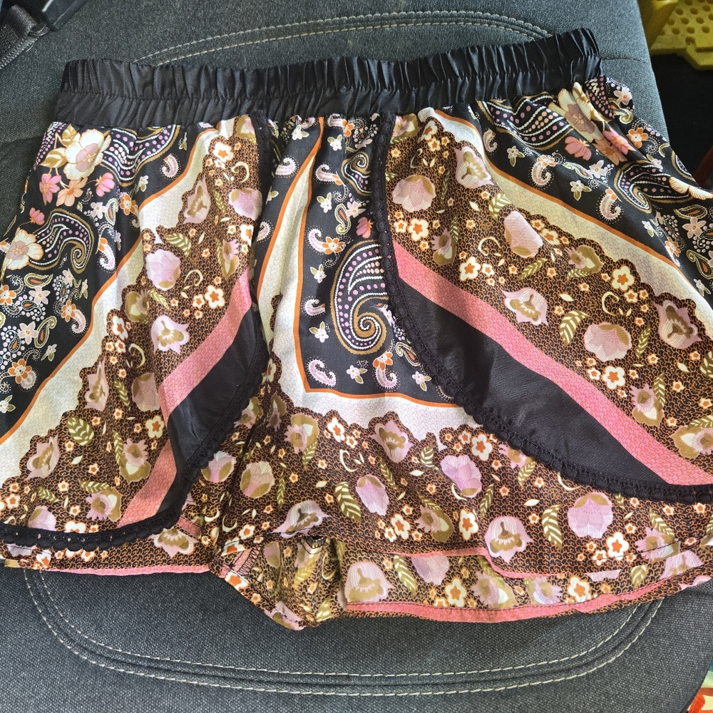 Band of Gypsies Multicolor Paisley Women's Shorts